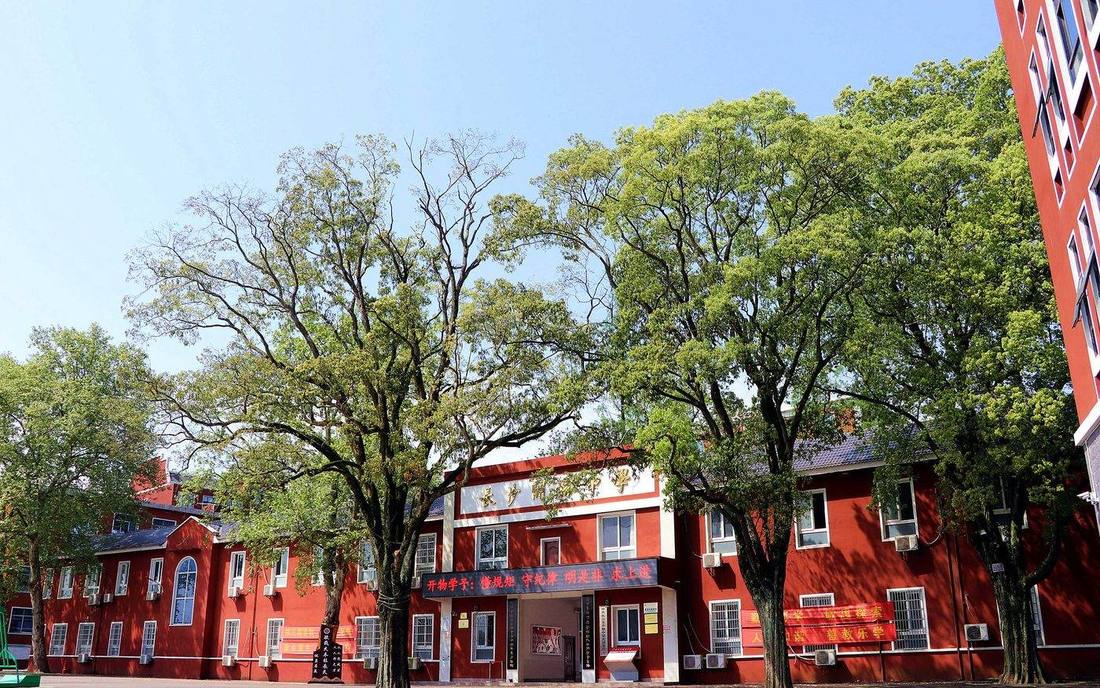 岳阳职业技术学院校园风光
